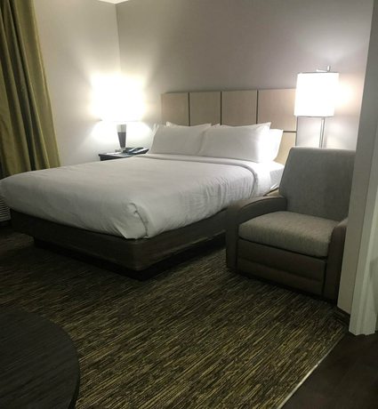 Imagen de la habitación del Hotel Candlewood Suites Kansas City - Independence, An Ihg. Foto 9