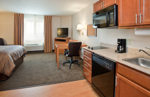 Imagen de la habitación del Hotel Candlewood Suites Kansas City Northeast. Foto 3