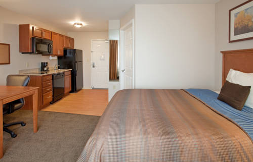 Imagen de la habitación del Hotel Candlewood Suites Kansas City Northeast. Foto 6