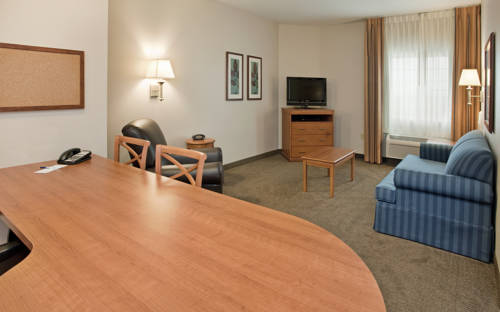 Imagen de la habitación del Hotel Candlewood Suites Kansas City Northeast. Foto 7