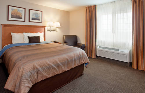 Imagen de la habitación del Hotel Candlewood Suites Kansas City Northeast. Foto 8