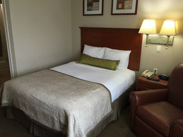 Imagen de la habitación del Hotel Candlewood Suites La Porte, an IHG. Foto 3