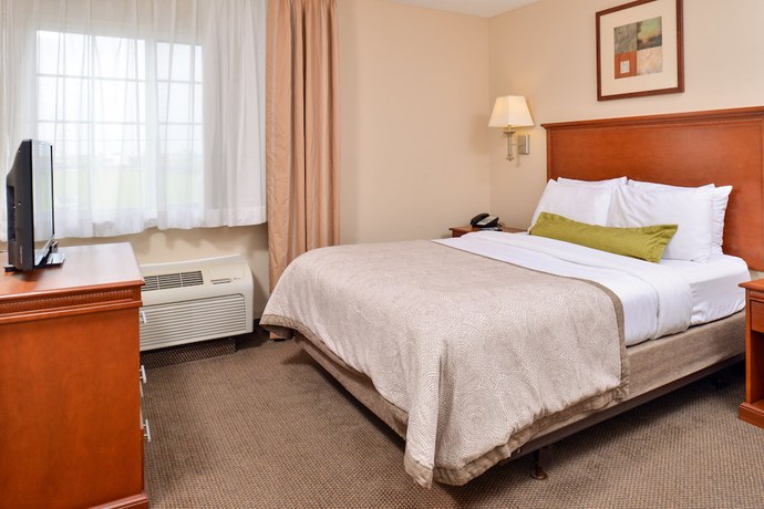Imagen de la habitación del Hotel Candlewood Suites Lafayette - River Ranch, An Ihg. Foto 2