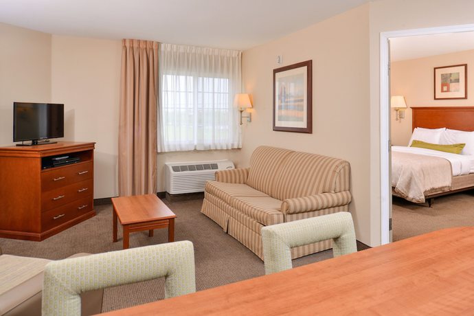 Imagen de la habitación del Hotel Candlewood Suites Lafayette - River Ranch, An Ihg. Foto 14