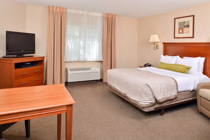 Imagen de la habitación del Hotel Candlewood Suites Lafayette - River Ranch, An Ihg. Foto 18