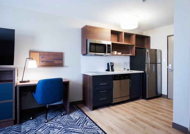 Imagen de la habitación del Hotel Candlewood Suites Lake Charles - Sulphur, an IHG. Foto 4