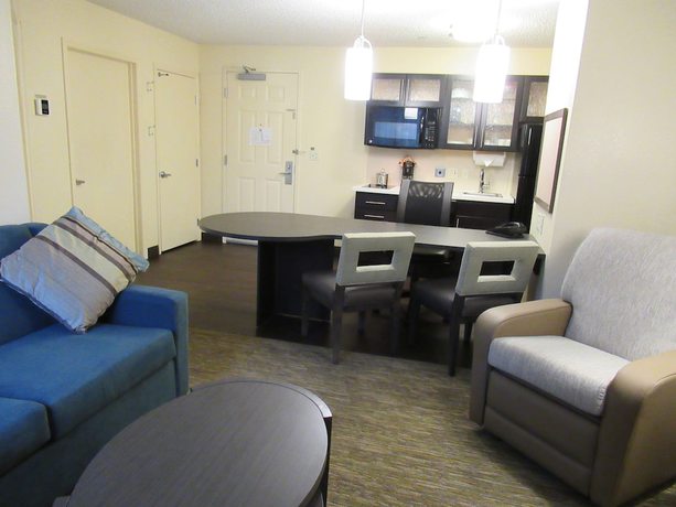 Imagen de la habitación del Hotel Candlewood Suites Lake Mary, an IHG Hotel. Foto 2