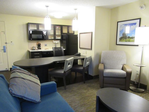 Imagen de la habitación del Hotel Candlewood Suites Lake Mary, an IHG Hotel. Foto 5