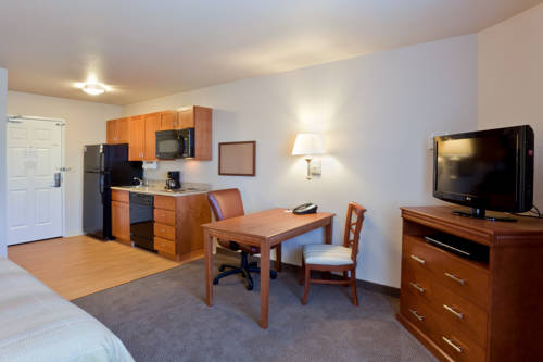 Imagen de la habitación del Hotel Candlewood Suites Lakewood. Foto 8