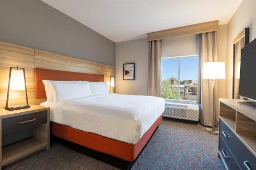 Imagen de la habitación del Hotel Candlewood Suites Lawrenceville - Princeton, an IHG. Foto 13