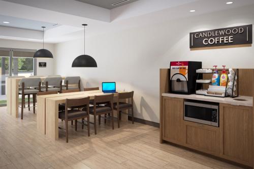 Imagen general del Hotel Candlewood Suites Lawrenceville - Princeton, an IHG. Foto 9