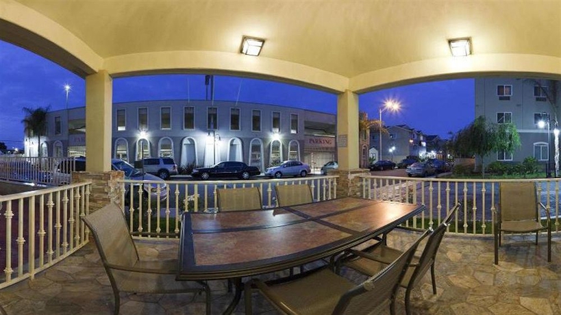 Imagen de los exteriores del Hotel Candlewood Suites Lax Hawthorne, An Ihg. Foto 13
