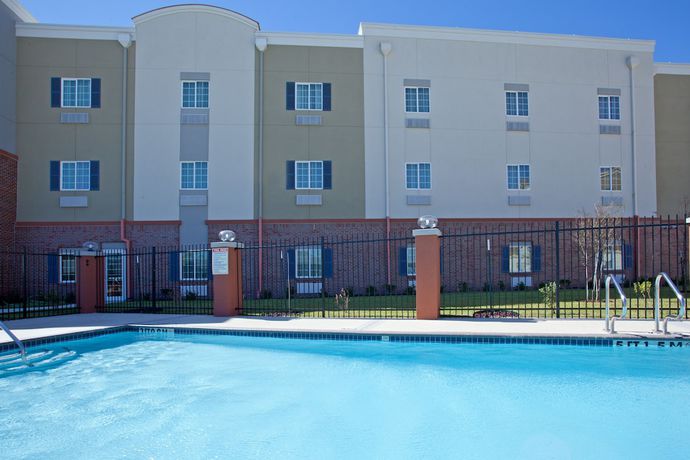 Imagen de la piscina del Hotel Candlewood Suites League City, an IHG. Foto 20