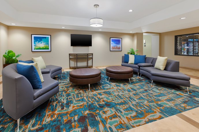 Imagen de los interiores del Hotel Candlewood Suites Louisville - Ne Downtown Area, An Ihg. Foto 18