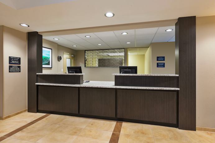 Imagen de los interiores del Hotel Candlewood Suites Louisville - Ne Downtown Area, An Ihg. Foto 19