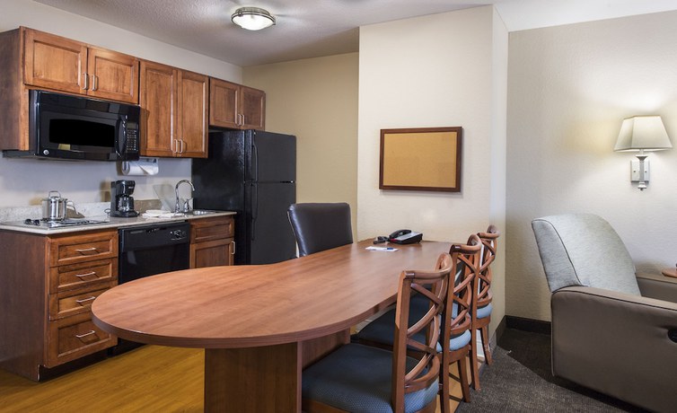 Imagen de la habitación del Hotel Candlewood Suites Macon, an IHG. Foto 5