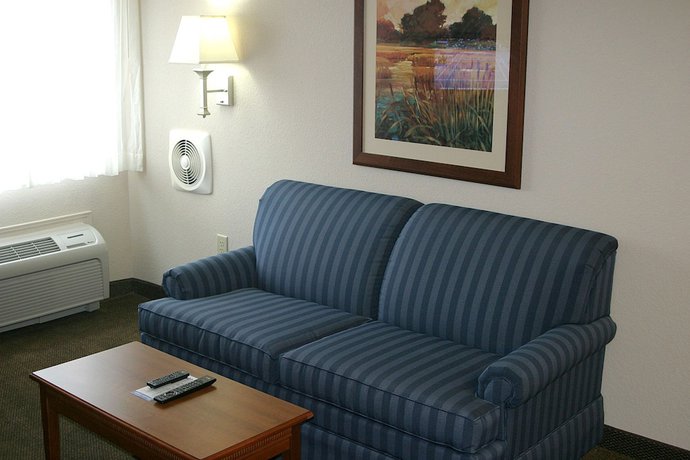 Imagen de la habitación del Hotel Candlewood Suites Macon, an IHG. Foto 11