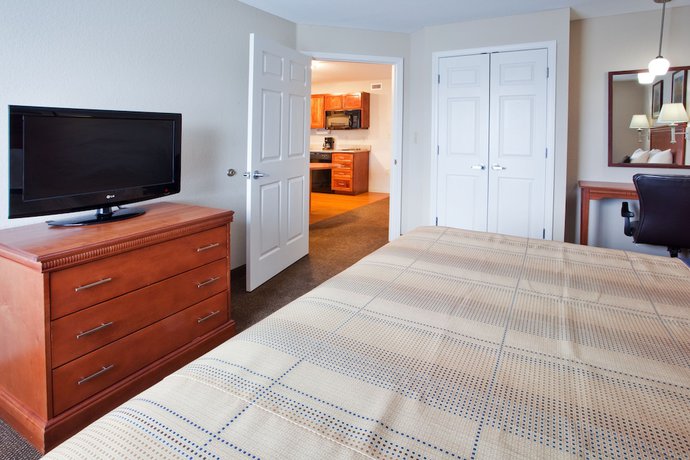 Imagen de la habitación del Hotel Candlewood Suites Macon, an IHG. Foto 14