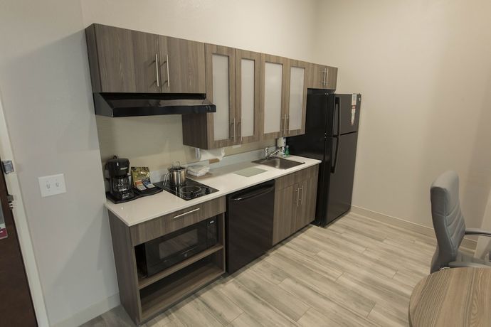 Imagen de la habitación del Hotel Candlewood Suites McDonough, an IHG. Foto 11