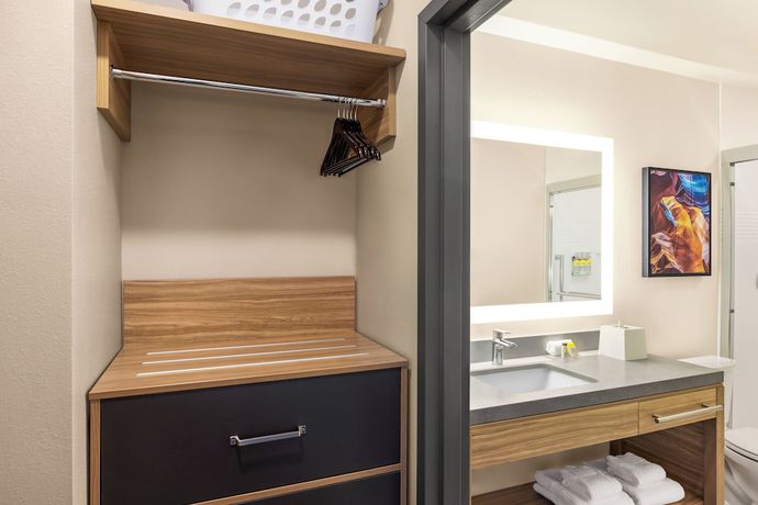 Imagen de la habitación del Hotel Candlewood Suites Mcpherson, An Ihg. Foto 7