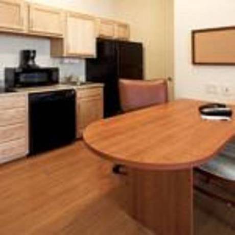 Imagen de la habitación del Hotel Candlewood Suites Melbourne-viera. Foto 3