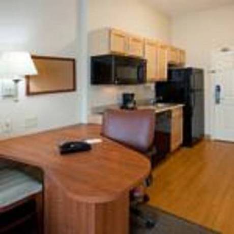 Imagen de la habitación del Hotel Candlewood Suites Melbourne-viera. Foto 14