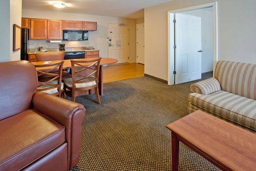Imagen de la habitación del Hotel Candlewood Suites Merrillville. Foto 3