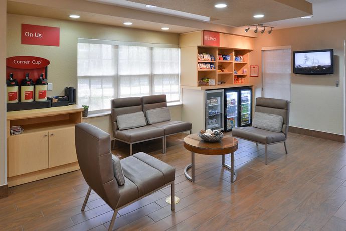 Imagen de los interiores del Hotel Candlewood Suites Miami - Doral by IHG. Foto 27