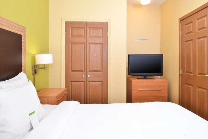 Imagen de la habitación del Hotel Candlewood Suites Miami - Doral by IHG. Foto 20