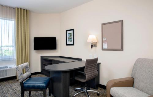 Imagen de la habitación del Hotel Candlewood Suites Miami Exec Airport - Kendall, An Ihg. Foto 8