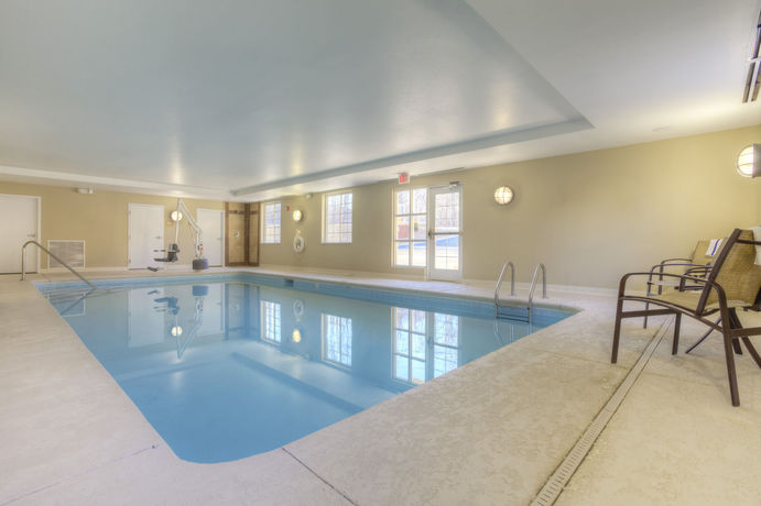 Imagen de los interiores del Hotel Candlewood Suites Mooresville. Foto 7
