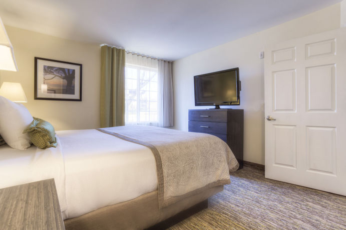 Imagen de los interiores del Hotel Candlewood Suites Mooresville. Foto 11