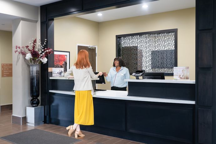 Imagen de los interiores del Hotel Candlewood Suites Nashville - Franklin, an IHG. Foto 17