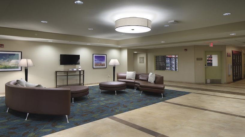 Imagen de los interiores del Hotel Candlewood Suites Newark South - University Area, an IHG. Foto 13