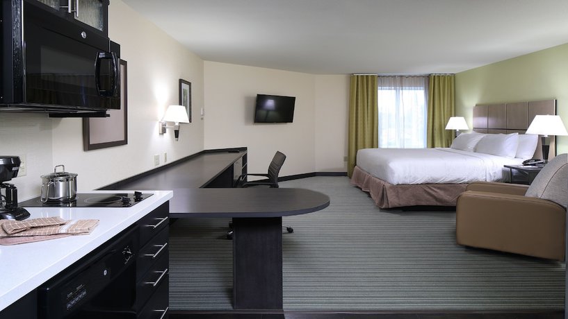 Imagen de la habitación del Hotel Candlewood Suites Newark South - University Area, an IHG. Foto 8