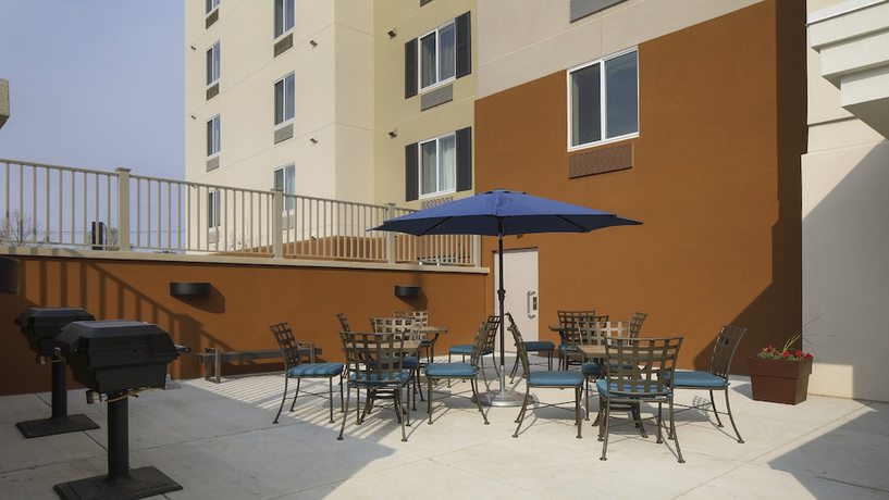 Imagen de los interiores del Hotel Candlewood Suites Newark South - University Area, an IHG. Foto 16