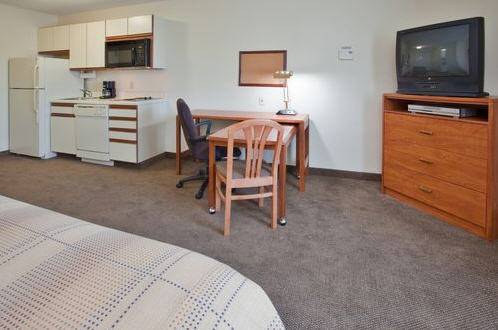 Imagen de la habitación del Hotel Candlewood Suites Newport News/yorktown, An Ihg. Foto 5