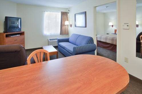 Imagen de la habitación del Hotel Candlewood Suites Newport News/yorktown, An Ihg. Foto 13