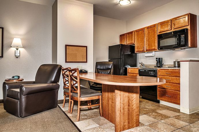 Imagen de la habitación del Hotel Candlewood Suites Oak Harbor, an IHG. Foto 8
