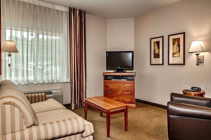 Imagen de la habitación del Hotel Candlewood Suites Oak Harbor, an IHG. Foto 9
