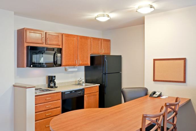 Imagen de la habitación del Hotel Candlewood Suites Oak Harbor, an IHG. Foto 11