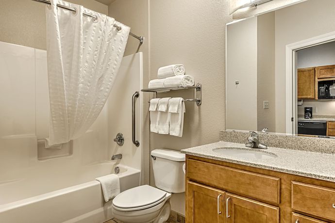 Imagen de la habitación del Hotel Candlewood Suites Oak Harbor, an IHG. Foto 13