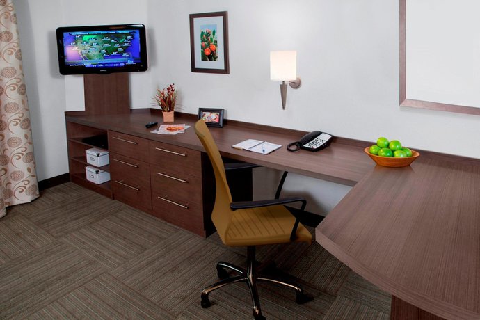 Imagen de la habitación del Hotel Candlewood Suites Oklahoma City - Bricktown, an IHG. Foto 6