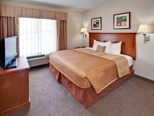 Imagen de la habitación del Hotel Candlewood Suites Omaha Airport. Foto 11