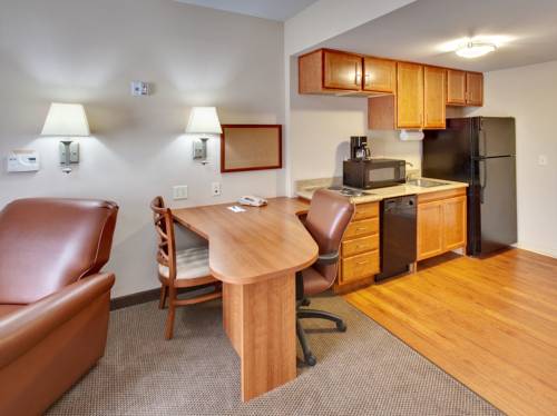 Imagen de la habitación del Hotel Candlewood Suites Omaha Airport. Foto 14
