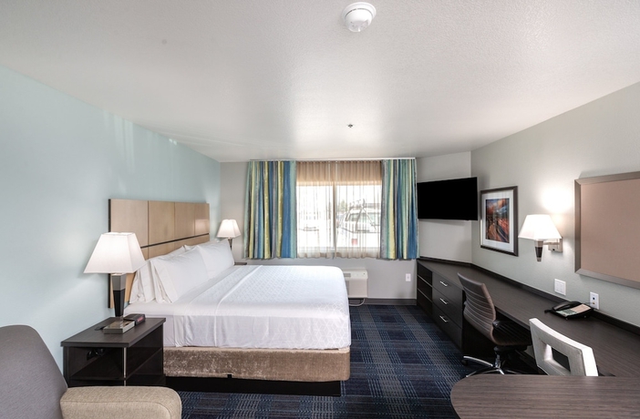 Imagen de la habitación del Hotel Candlewood Suites Ontario - Convention Center , an IHG. Foto 8
