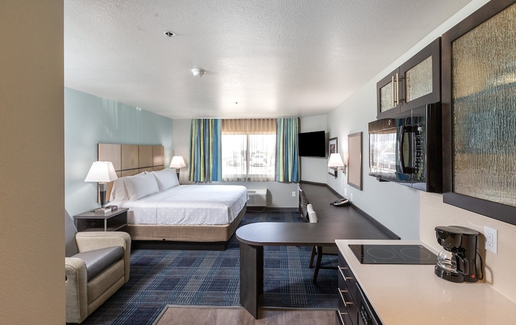 Imagen de la habitación del Hotel Candlewood Suites Ontario - Convention Center , an IHG. Foto 10