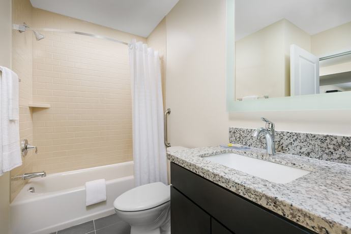 Imagen de la habitación del Hotel Candlewood Suites Orlando - Lake Buena Vista, an IHG. Foto 4