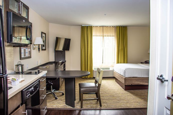 Imagen de la habitación del Hotel Candlewood Suites : Overland Park - W 135th St, An Ihg. Foto 10
