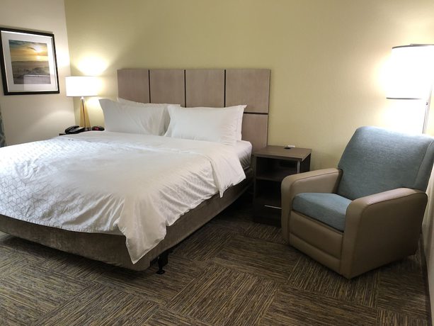 Imagen de la habitación del Hotel Candlewood Suites Panama City Beach Pier, an IHG. Foto 3